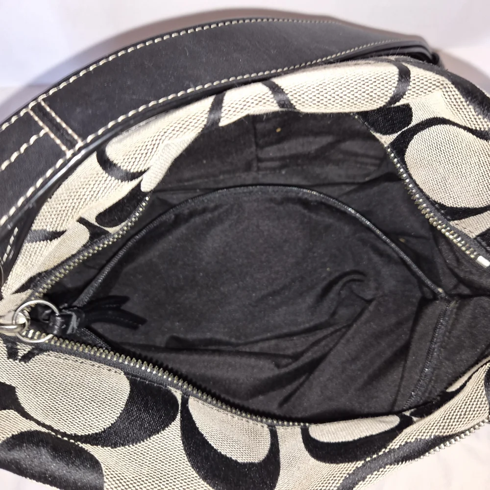 Coach Black and Grey Signature Shoulder Bag - Picture 6 of 12